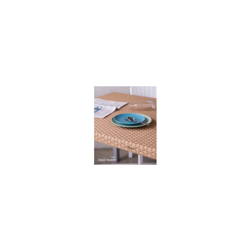 Mesa Oslo para exterior 95x95 en resina patron ratan